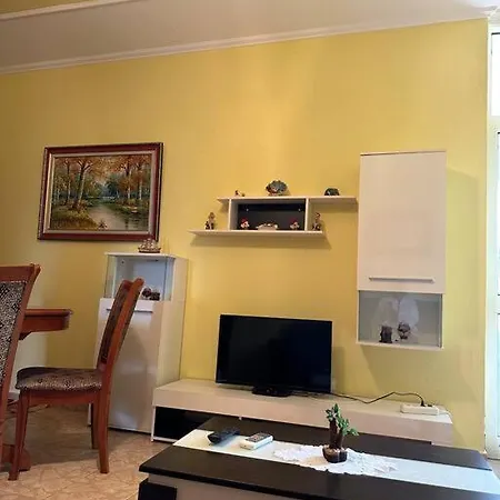 Era's Beach Apartment! Golem (Tirana)