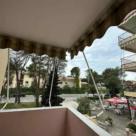Apartment Era's Beach Apartment! Golem (Tirana)